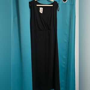 Byer Too! Black dress vneck size medium